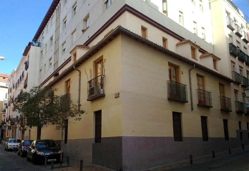 Caserón remodelado en la esquina con Don Felipe